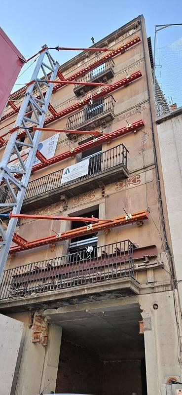 C/ Urgell · Bloque de viviendas